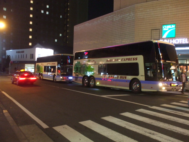 10年3月中旬より運行開始した宇都宮200か1118 画像は時刻改正当日で3台運行(うち2台が2階建てバス)