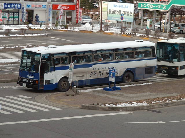 �Q�O�O�T�N�̃V���g���o�X���@���̃o�X�͔򒹌��