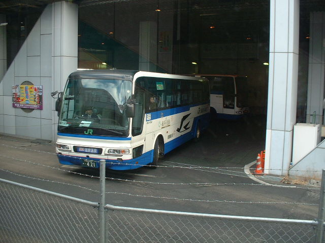 �V����Ŕ��ԑ҂��̂S�Q�P�@���̎ԗ��́A������(9:40)���Ԃ̉F�s�{�s���@02/9���̂��݂����̉����ŉF�s�{�s���Ƃ̓��������Ԃ͂Ȃ��Ȃ�܂����B